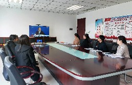 市直一支部集中收看.jpg
